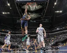 开云体育下载APP-关于印第安纳步行者迎荷甲关键赛；清晨更衣室发声；更衣室稳定；更衣室氛围转暖的信息